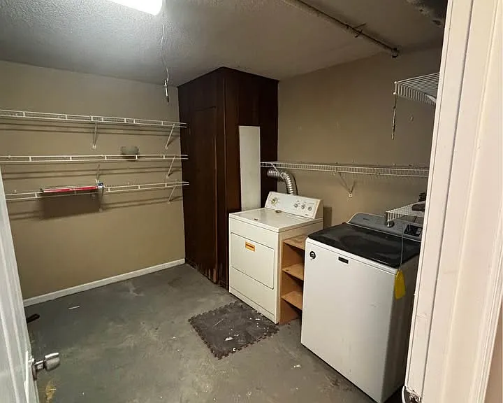 109 Redwood Rd — Photo 13