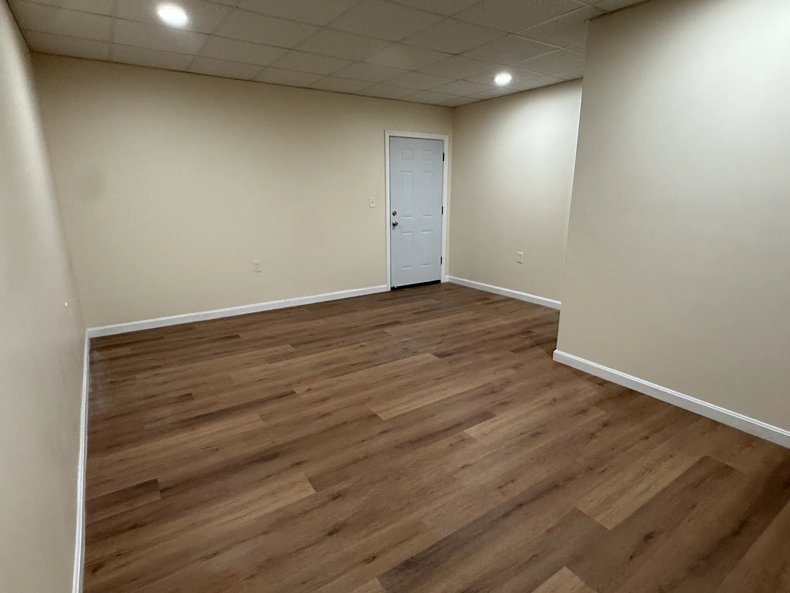 Studio, $1,600 — Photo 3