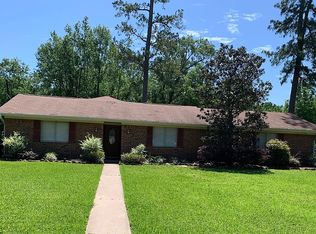 8400 Shakespeare Dr, Orange, TX 77632