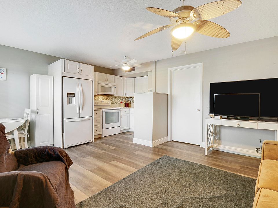 1200 Colonnades Dr Fort Pierce FL Zillow