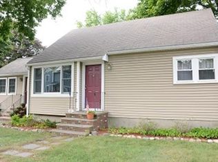 38 Richard Cir, Woburn, MA 01801