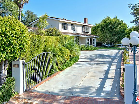 2nd image of 2100 Eric Dr