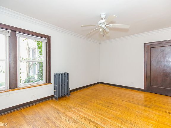 2nd image of 2559 W Montrose 1 #2561-1E