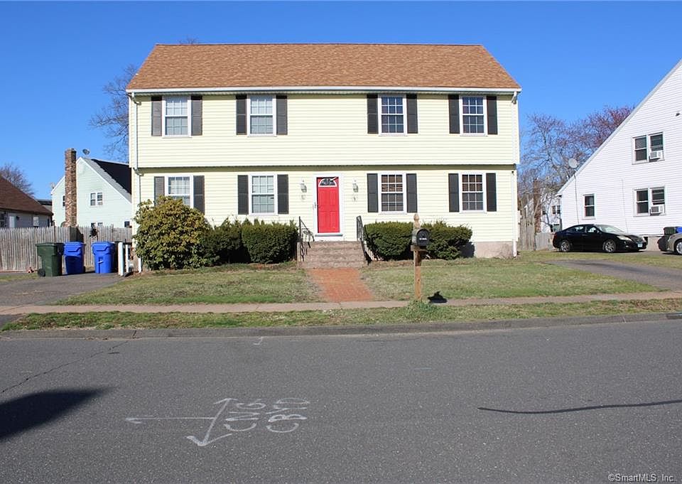 1st image of 31 Amy Dr