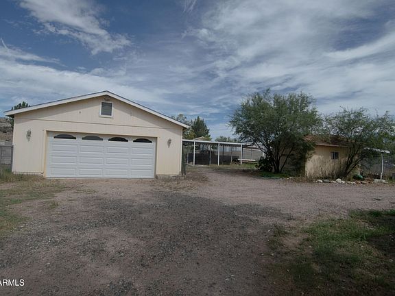 3rd image of 3776 W CENTER Lane