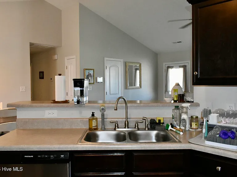 613 Parsley Dr — Photo 13