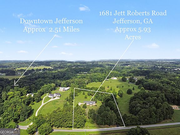 3rd image of 1681 Jett Roberts Rd