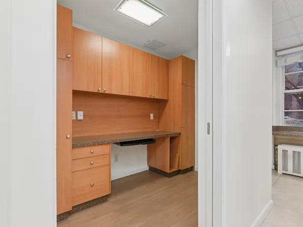 340 East 72nd Street image 5 of 10