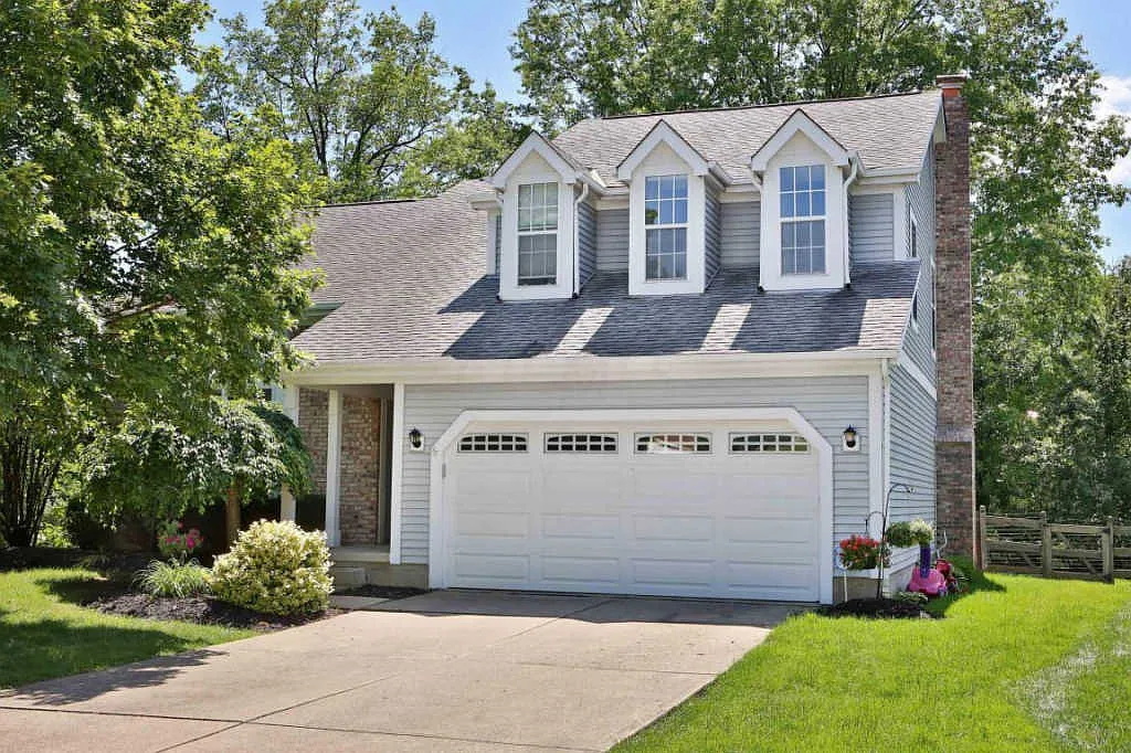246 Meadow View Dr photo 1