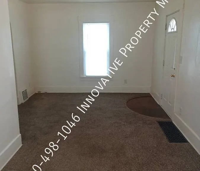 3012 S Grand Traverse St — Photo 4