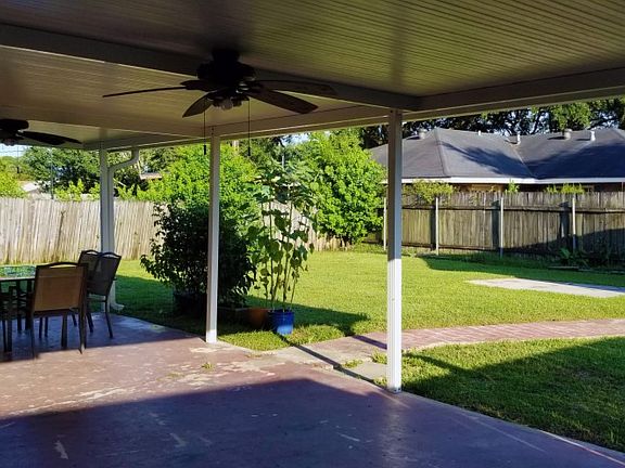 2nd image of 602 Douglas Dr