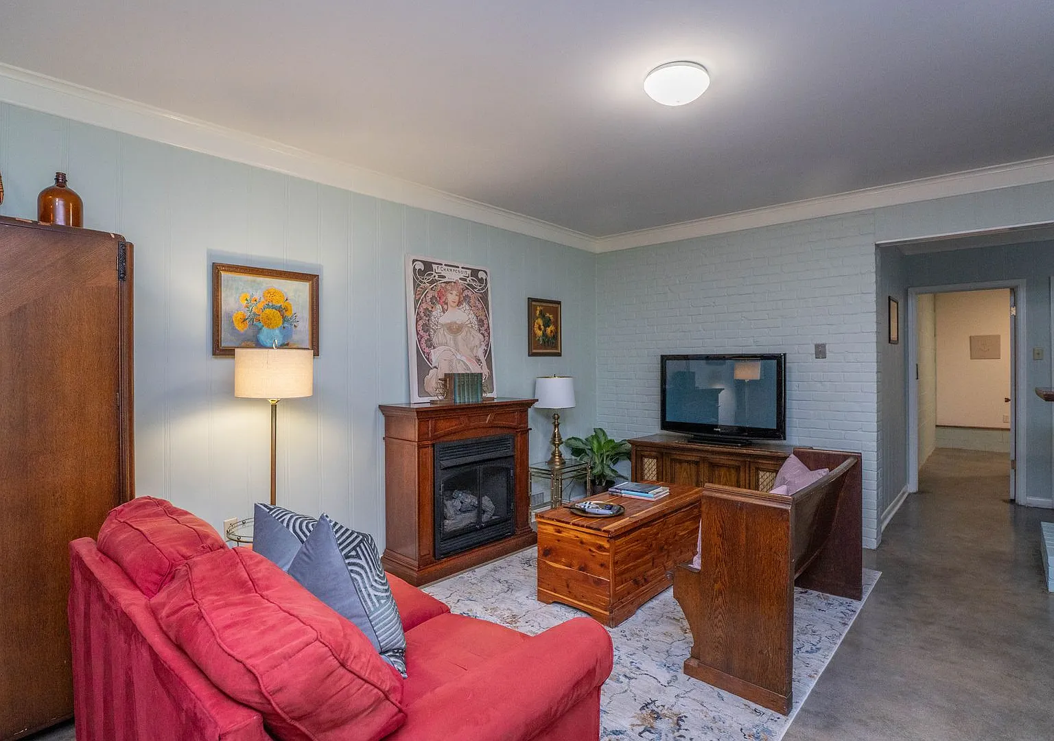 1101 Biscayne Dr — Photo 4