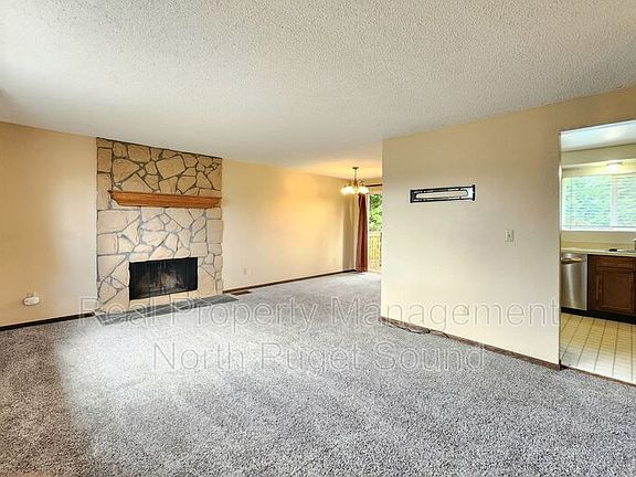 4th image of 6905 88th Pl NE