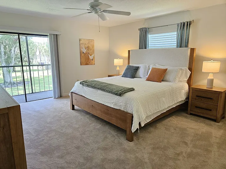 764 Avenida Estancia #206-B — Photo 27