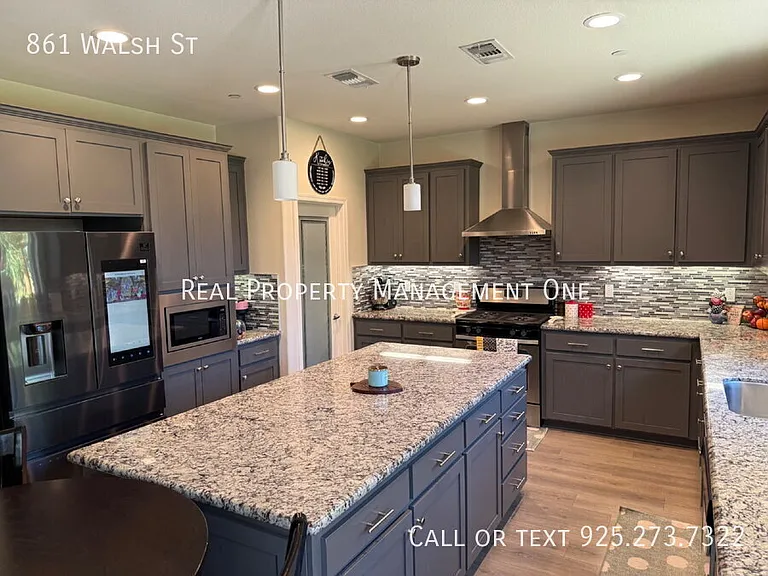 861 Walsh St — Photo 8