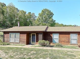 901 Hunters Ridge Rd, Charleston, WV 25314