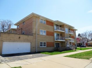 7121 34th St APT 3, Berwyn, IL 60402