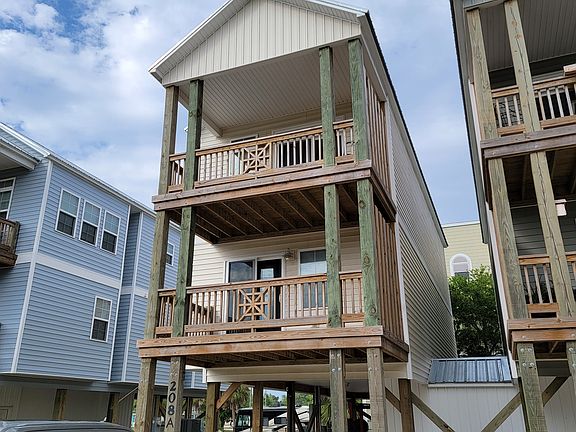 3rd image of 208A Bridgeview Ct
