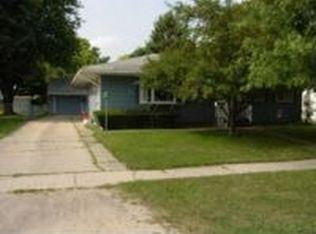 429 W Jackson St, Belvidere, IL 61008
