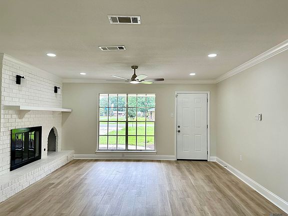 4th image of 1003 S Augusta Ave
