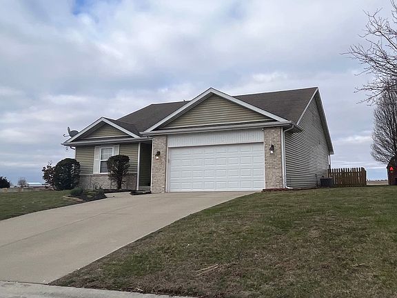 3rd image of 440 Pine View Dr
