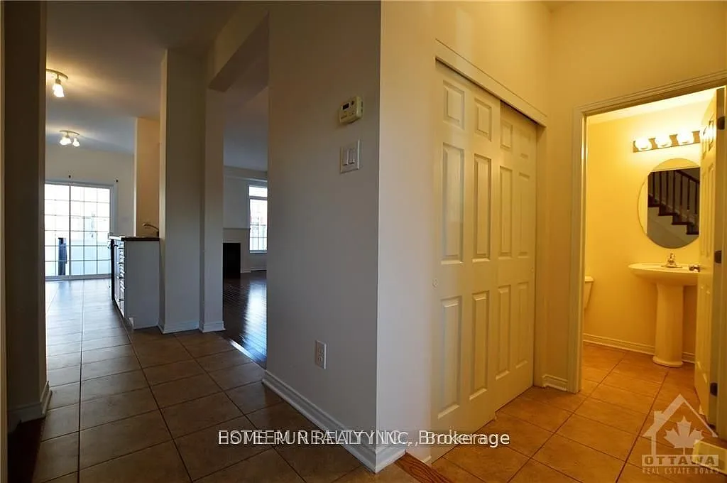 3 bed, $2,400 — Photo 3