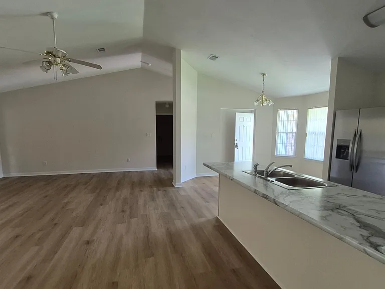 7361 Chimney Pines Dr — Photo 6