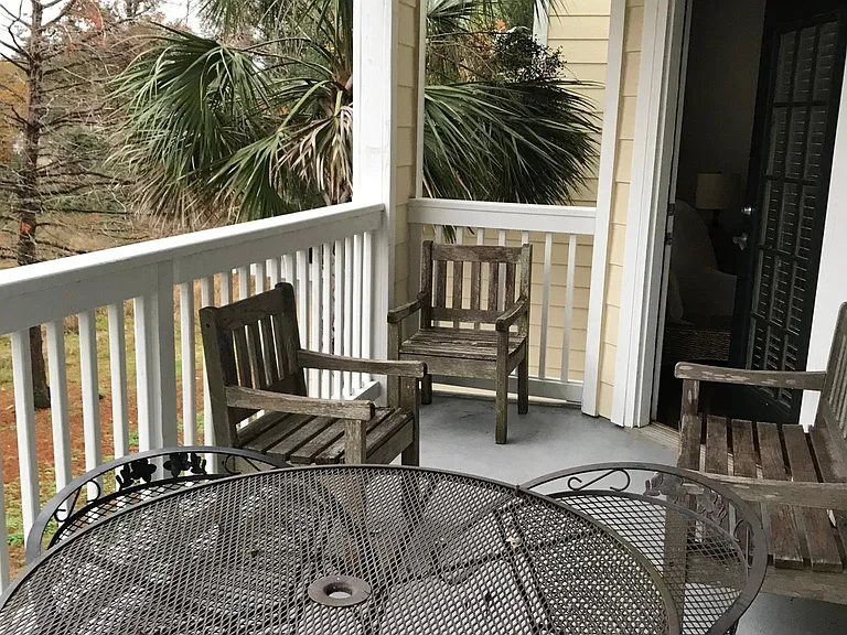 Balcony table & chairs seats 4 comfortably... and there's another seating area for your morning cup of coffee and / or an evening libation.