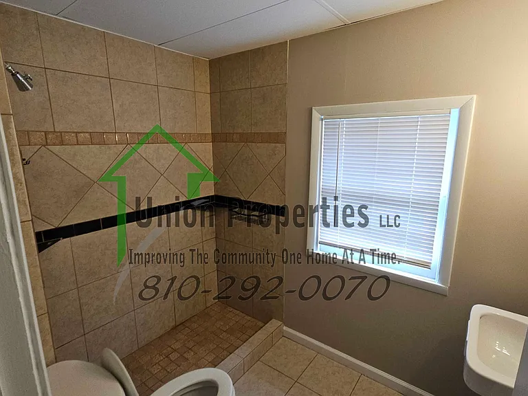 516 Glenwood Ave — Photo 14