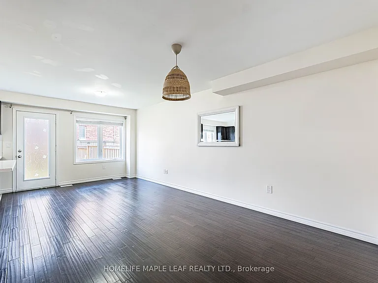 67 Benhurst Cres — Photo 14