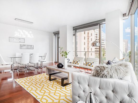 3rd image of 38 N Almaden Blvd Unit 701