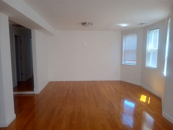 3rd image of 411 Shirley St APT 2
