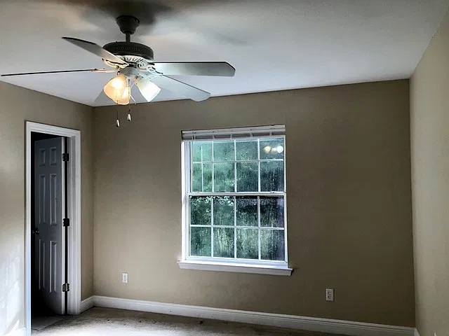 3261 Sawtooth Dr — Photo 3
