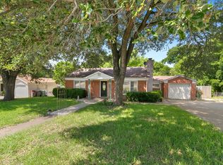 1715 Glenwick Dr, Fort Worth, TX 76114