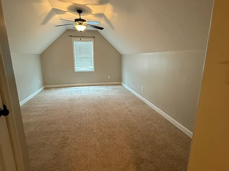 109 Pembury Way — Photo 14