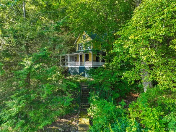 6481 Glen Cove Rd, Moravia, NY 13118