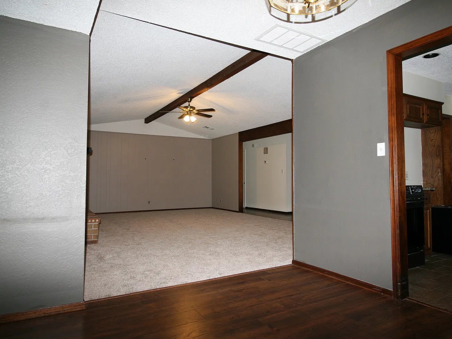 3 bed, 1590 sqft, $1,700 — Photo 3