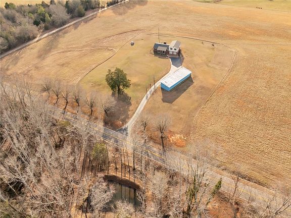 2nd image of 145 Old Sanders Rd