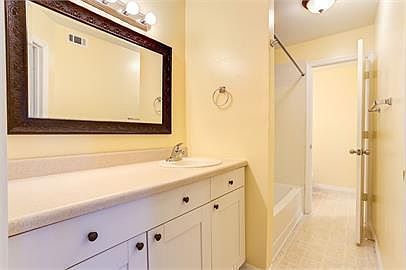 5th image of 413 Fountainhead Cir