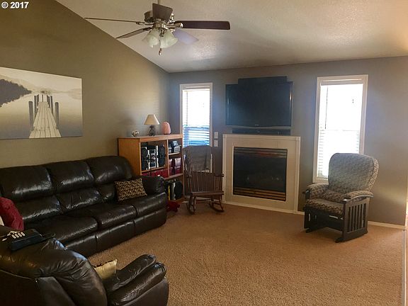 5th image of 7620 NE 152nd Ave