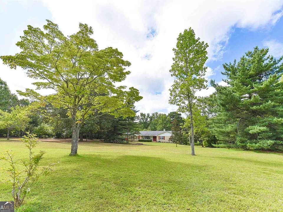 2nd image of 250 Hillview Rd