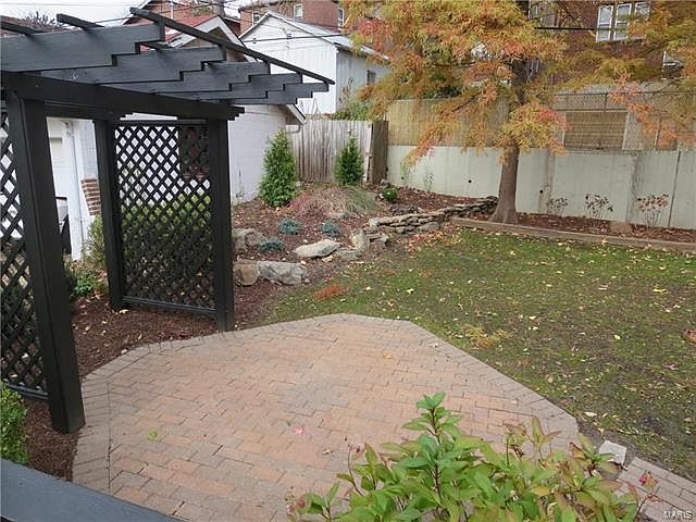 1st image of 7045 Northmoor Dr