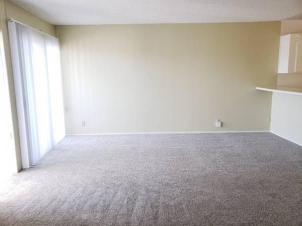 1st image of 808 Comet Dr #7