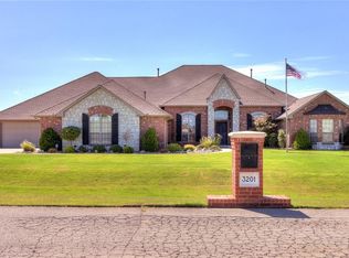 3201 Wimberley Creek Dr, Yukon, OK 73099