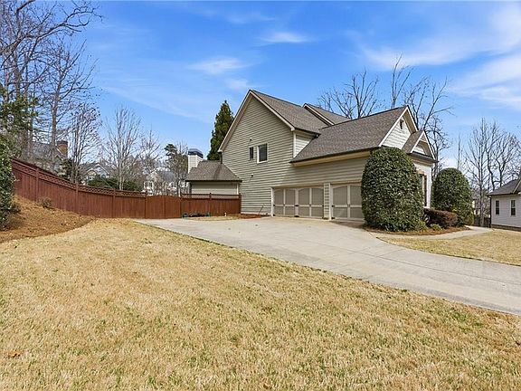 2nd image of 810 Ravenstone Way