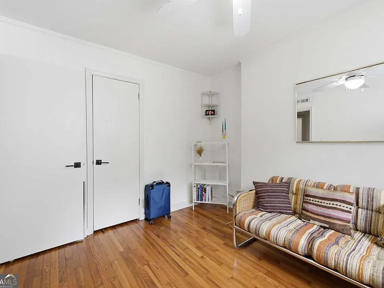 2240 Cheshire Bridge Rd NE #205 — Photo 15