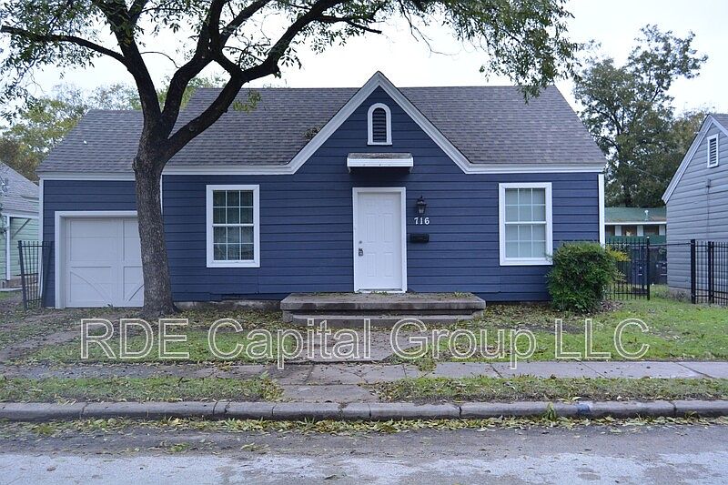 1st image of 716 W Cantey St