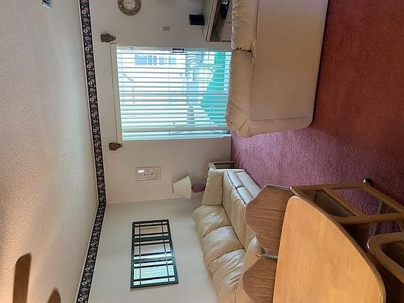 5th image of 3119 Sir Hamilton Cir