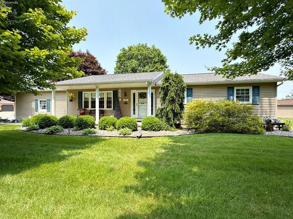 165 Hillcrest Dr, Tiffin, OH 44883