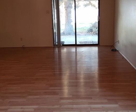 3rd image of 179 Crestview Dr